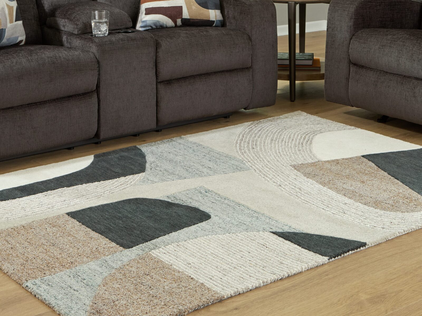 Edrickhill - Rug - Image 6