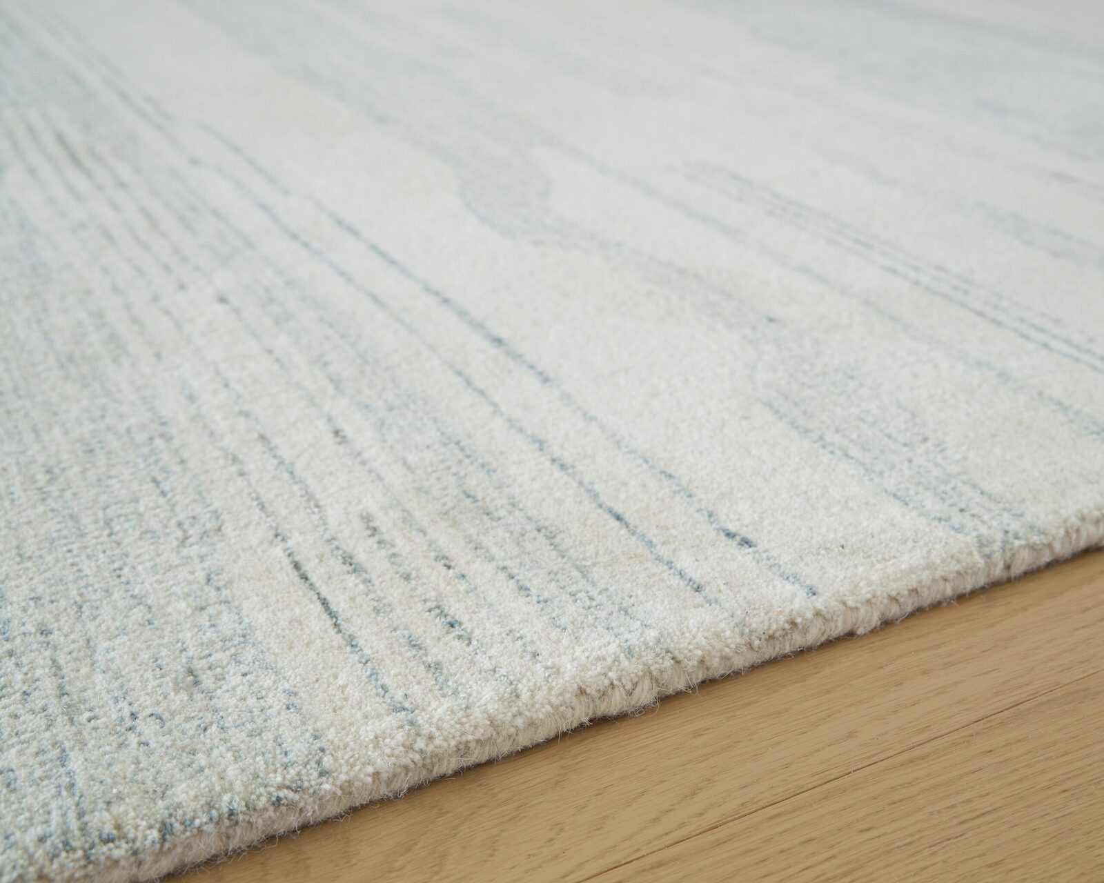 Genemost - Rug - Image 4