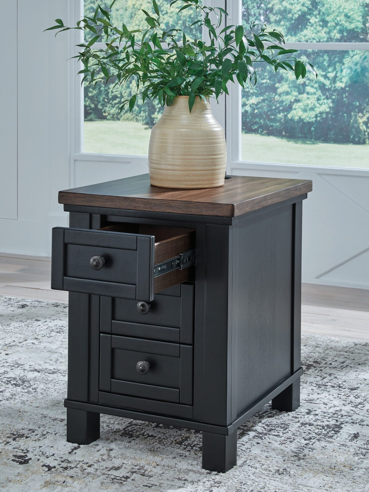 Wildenauer - Chair Side End Table - Brown / Black - Image 8