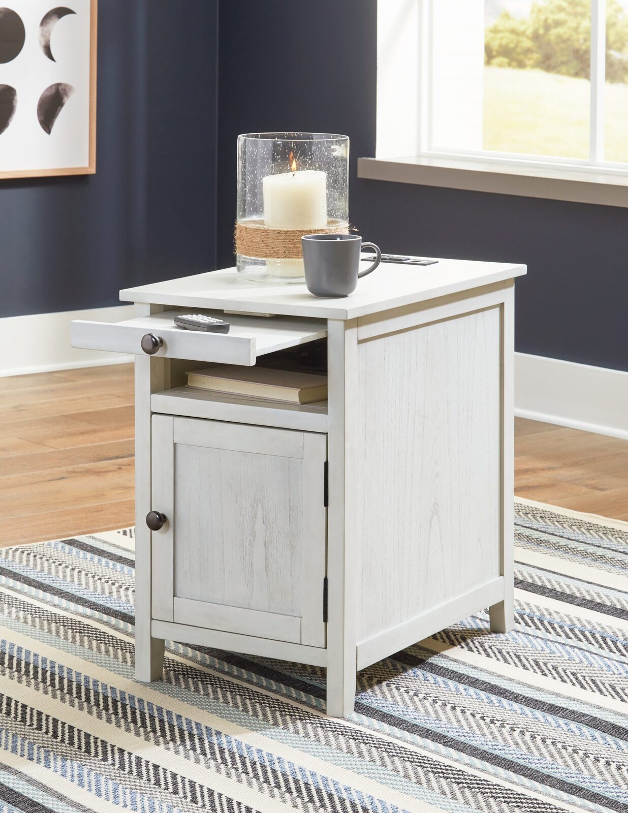 Treytown - Chair Side End Table - Image 21