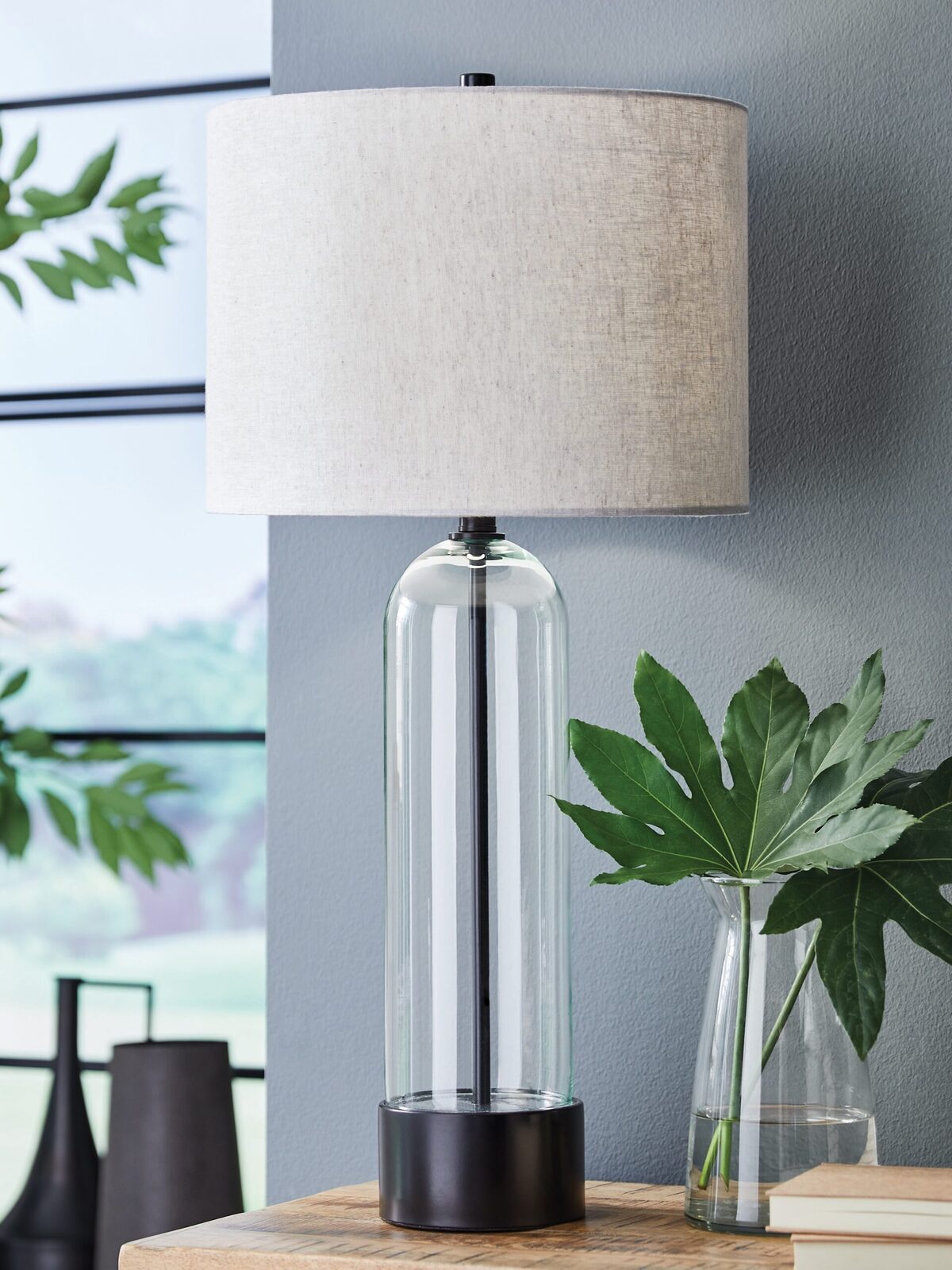 Kerrbrook - Glass Table Lamp - Clear / Black - Image 2