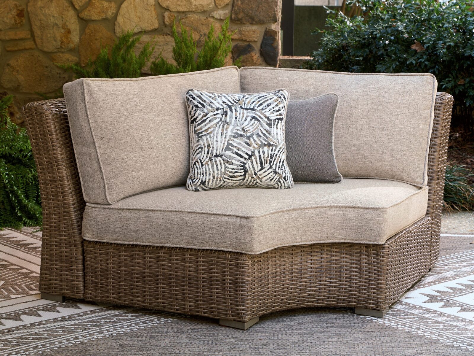 Laguna Heights - Curved Corner Chair With Cushion - Beige - Image 2