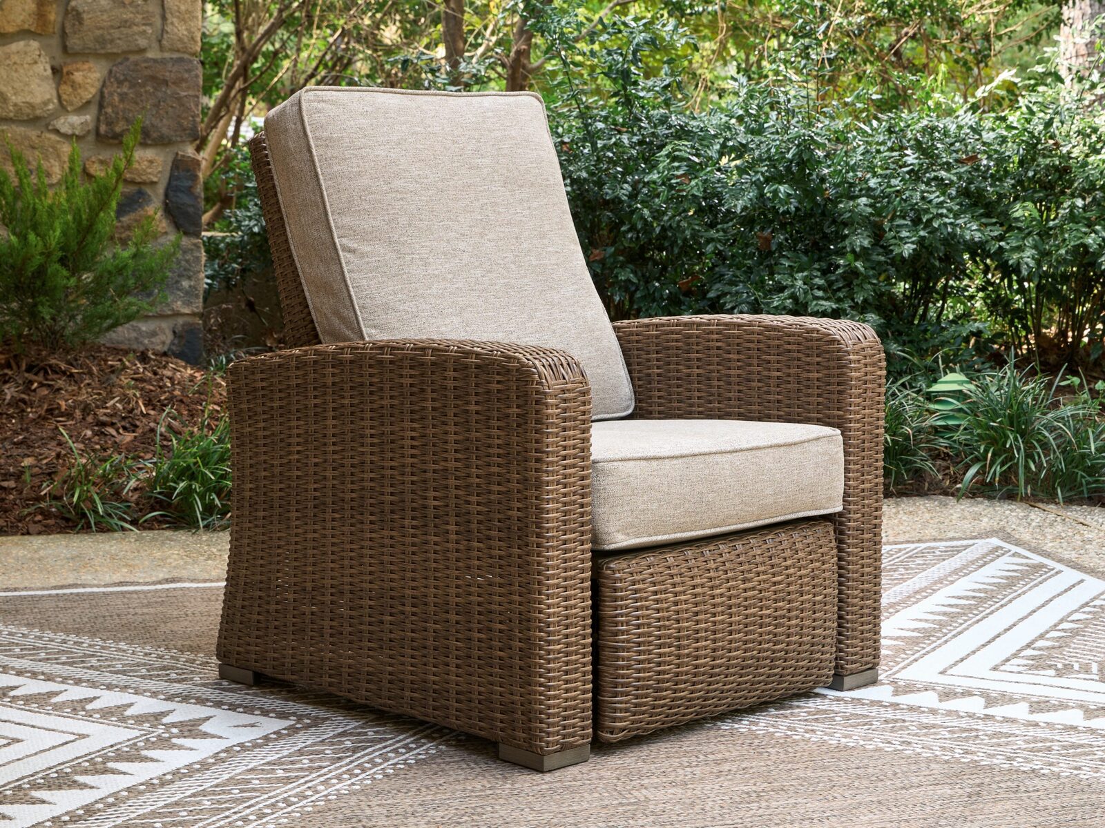 Laguna Heights - Recliner - Beige - Image 2