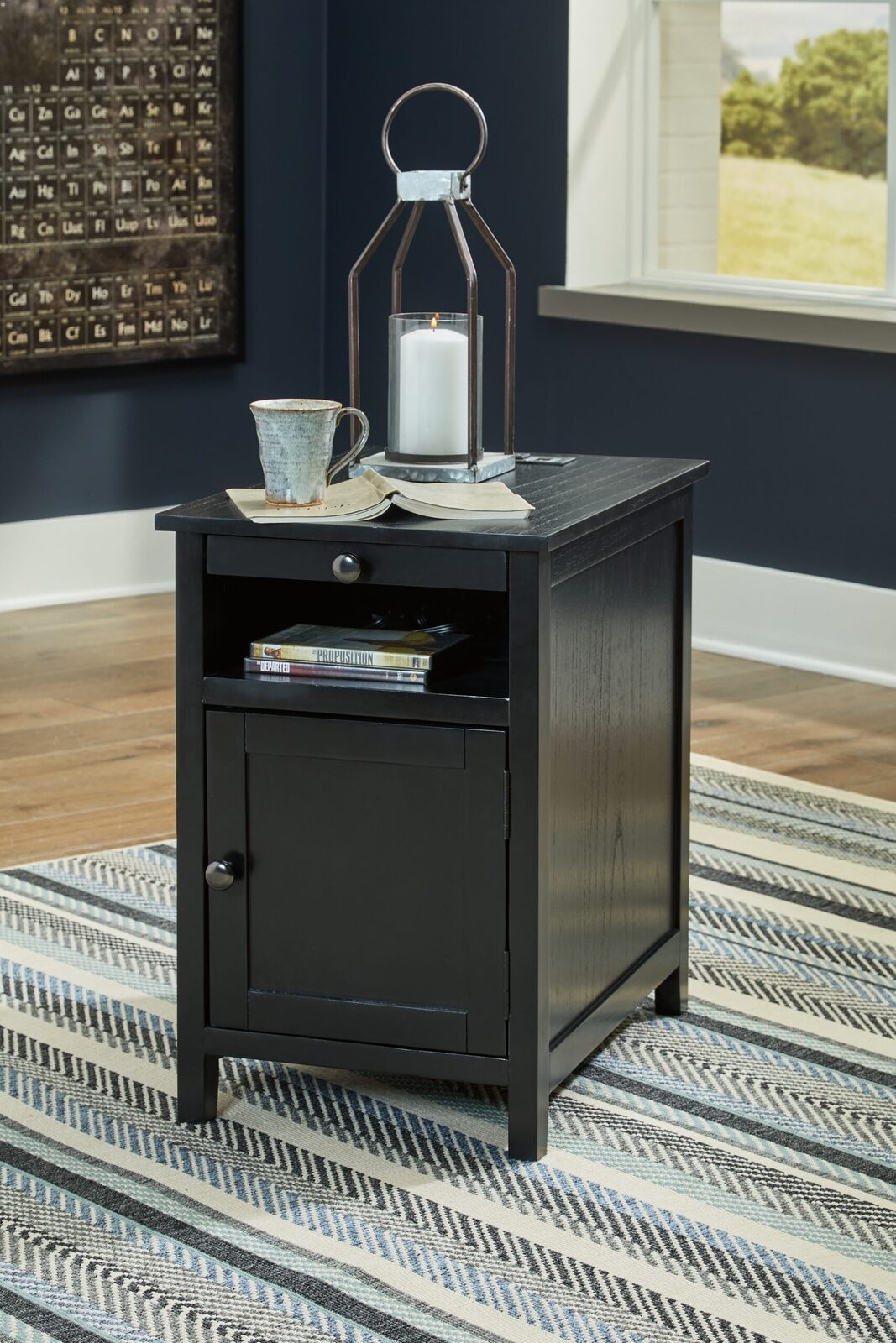 Treytown - Chair Side End Table - Image 5