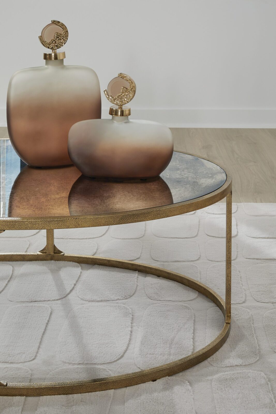 Korajane - Table - Image 11