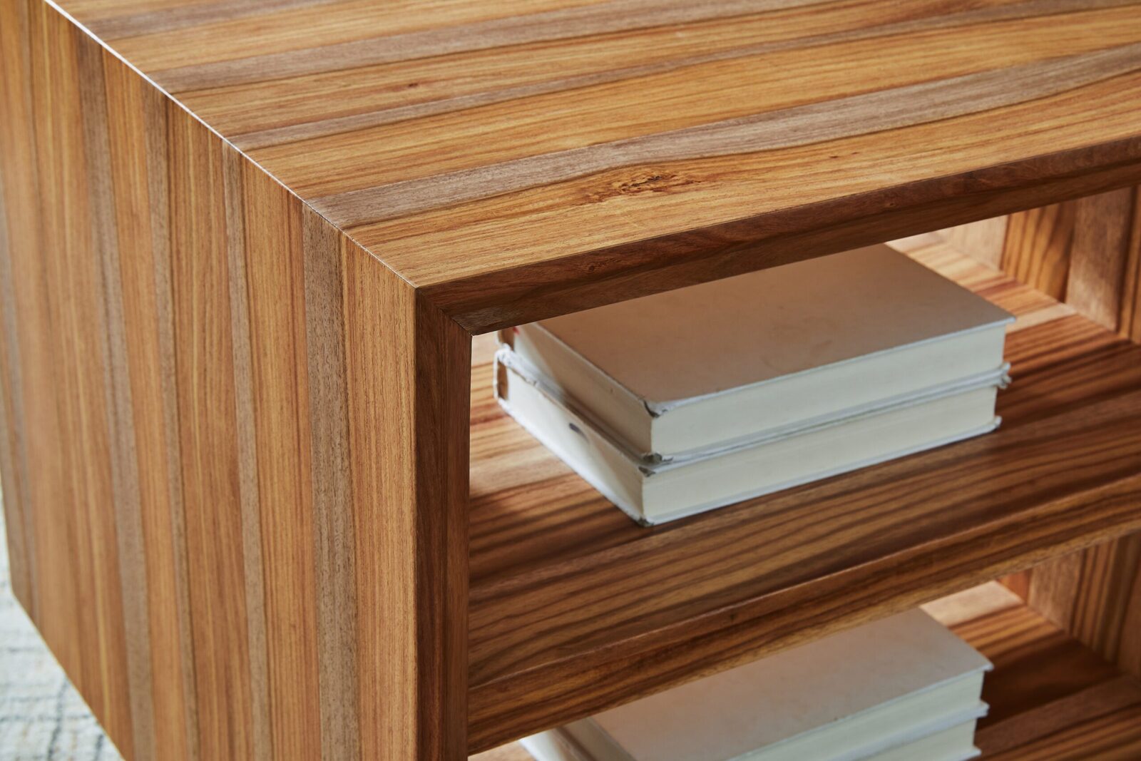 Dressonni - Square End Table - Brown - Image 5