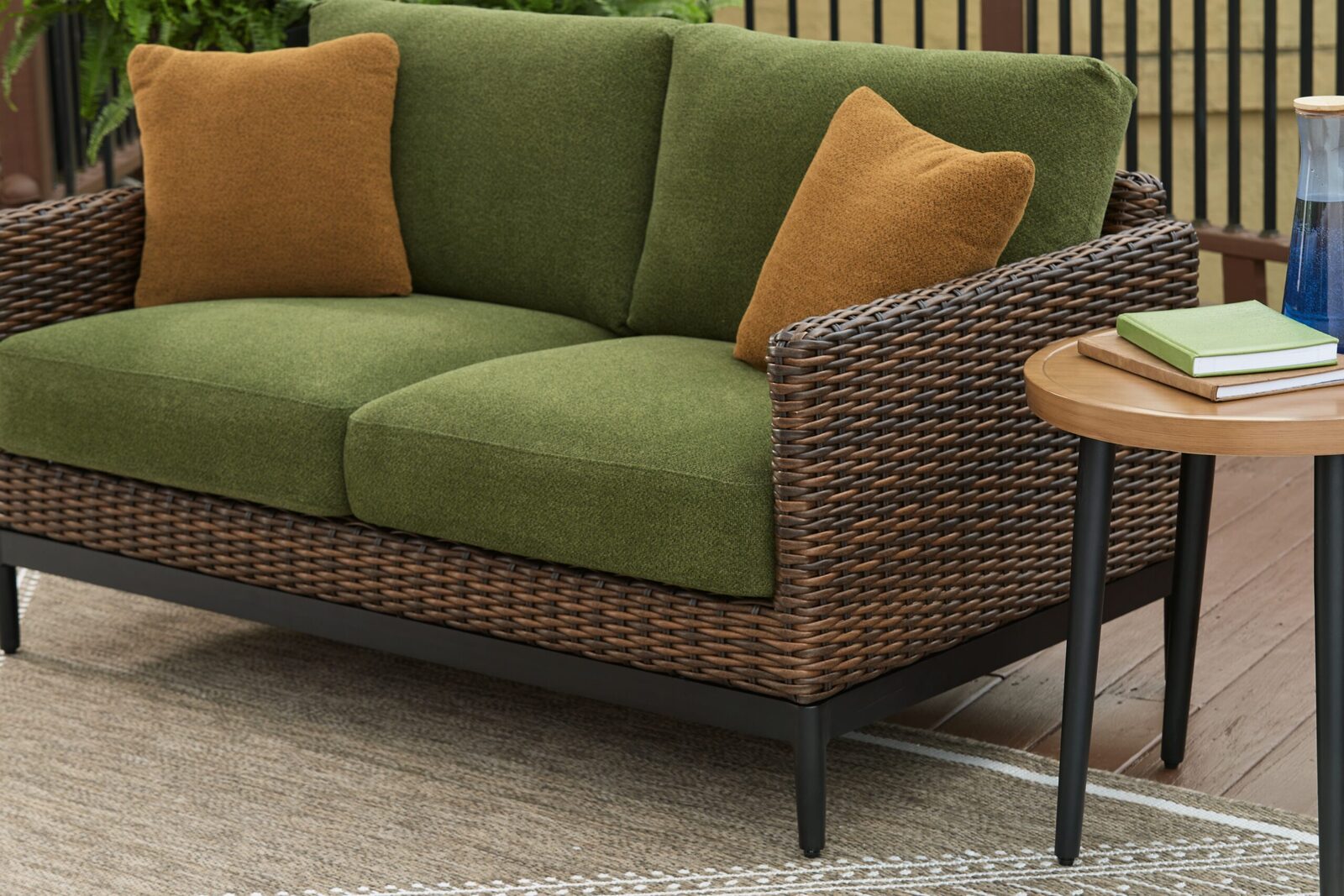 Horizon Hall - Loveseat With Cushion - Brown / Green - Image 6