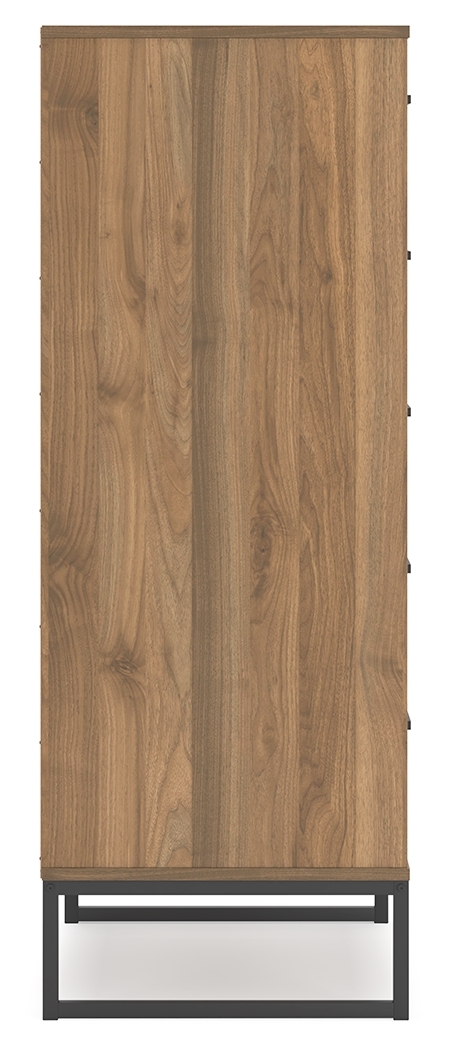 Deanlow - Five Drawer Chest - Honey - Image 7