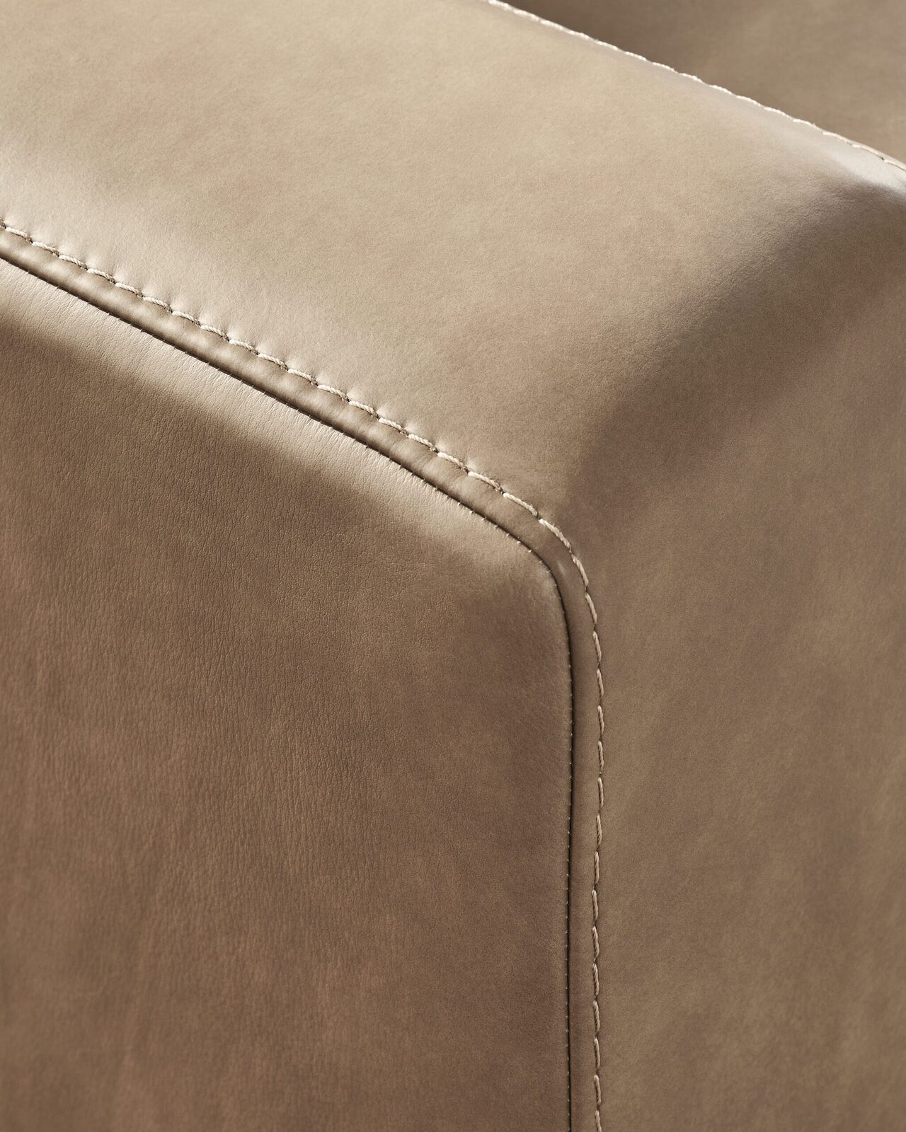 Veronella - Sectional - Image 10