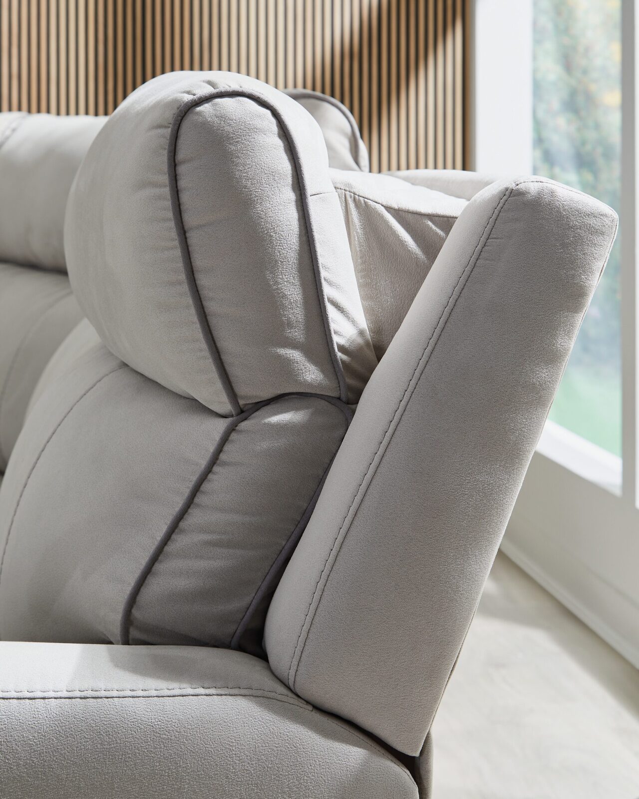 Social Pointe - Reclining Sectional - Image 10
