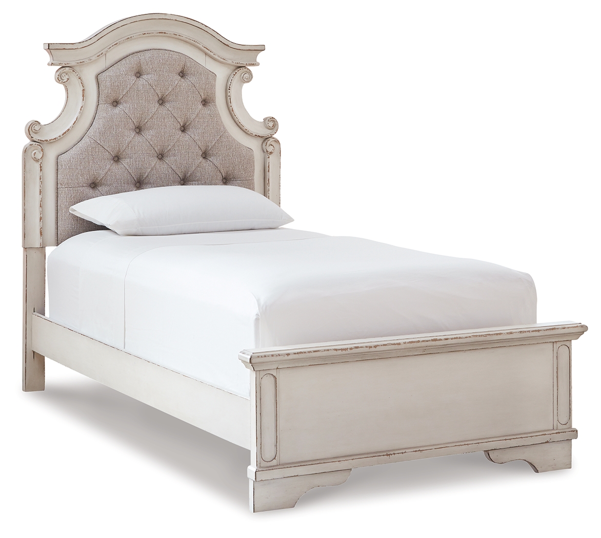 Realyn - Panel Bed - Image 2