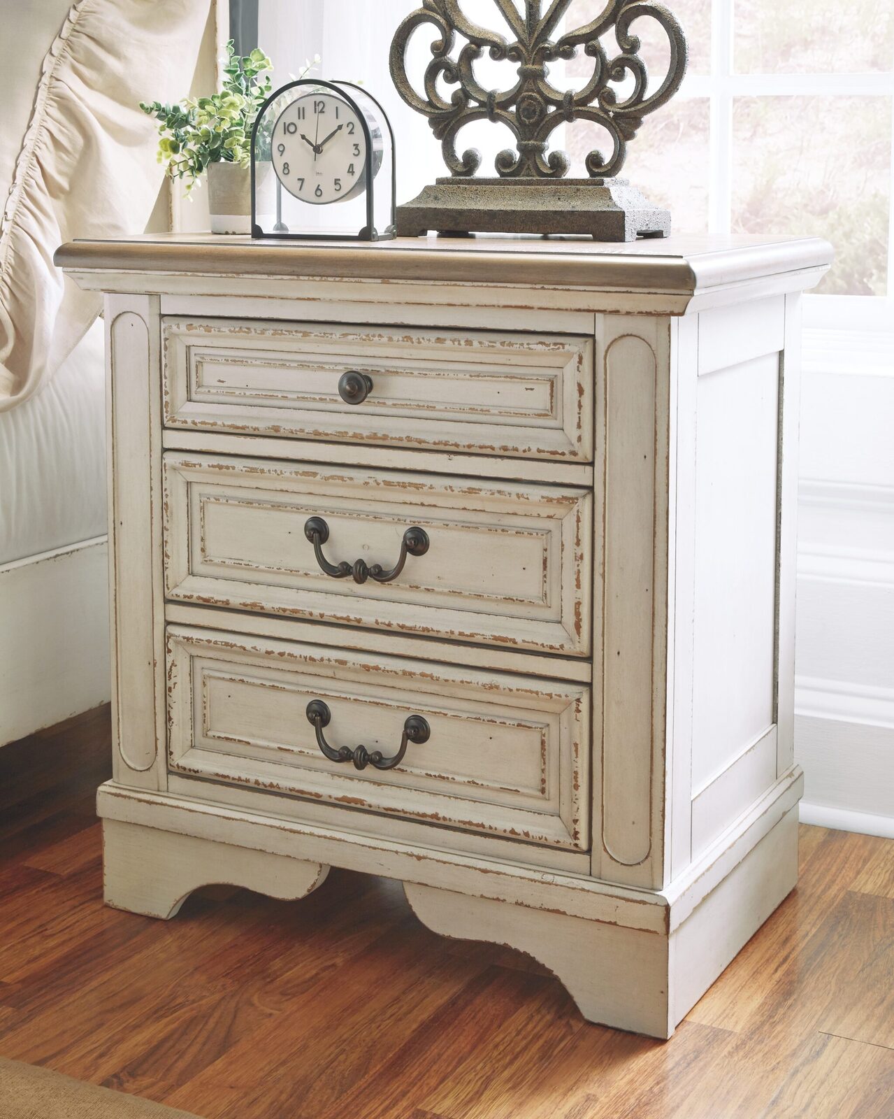 Realyn - Storage Bedroom Set - Image 16