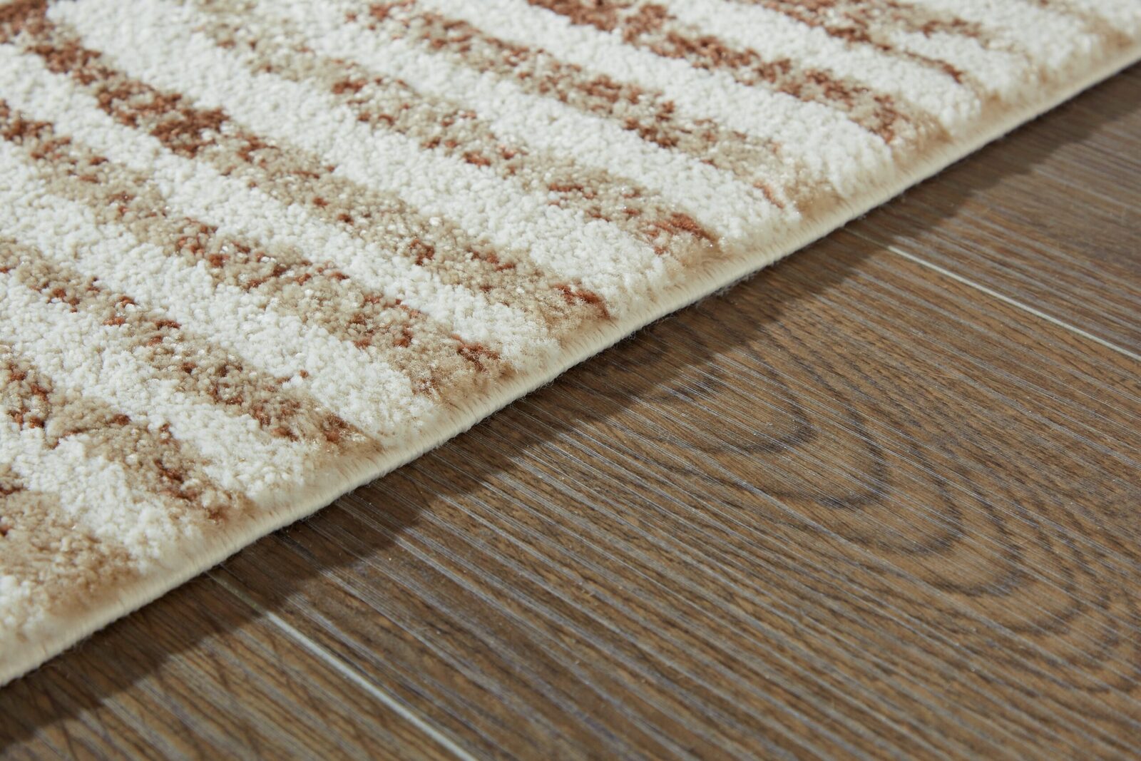 Uduak - Rug - Image 4