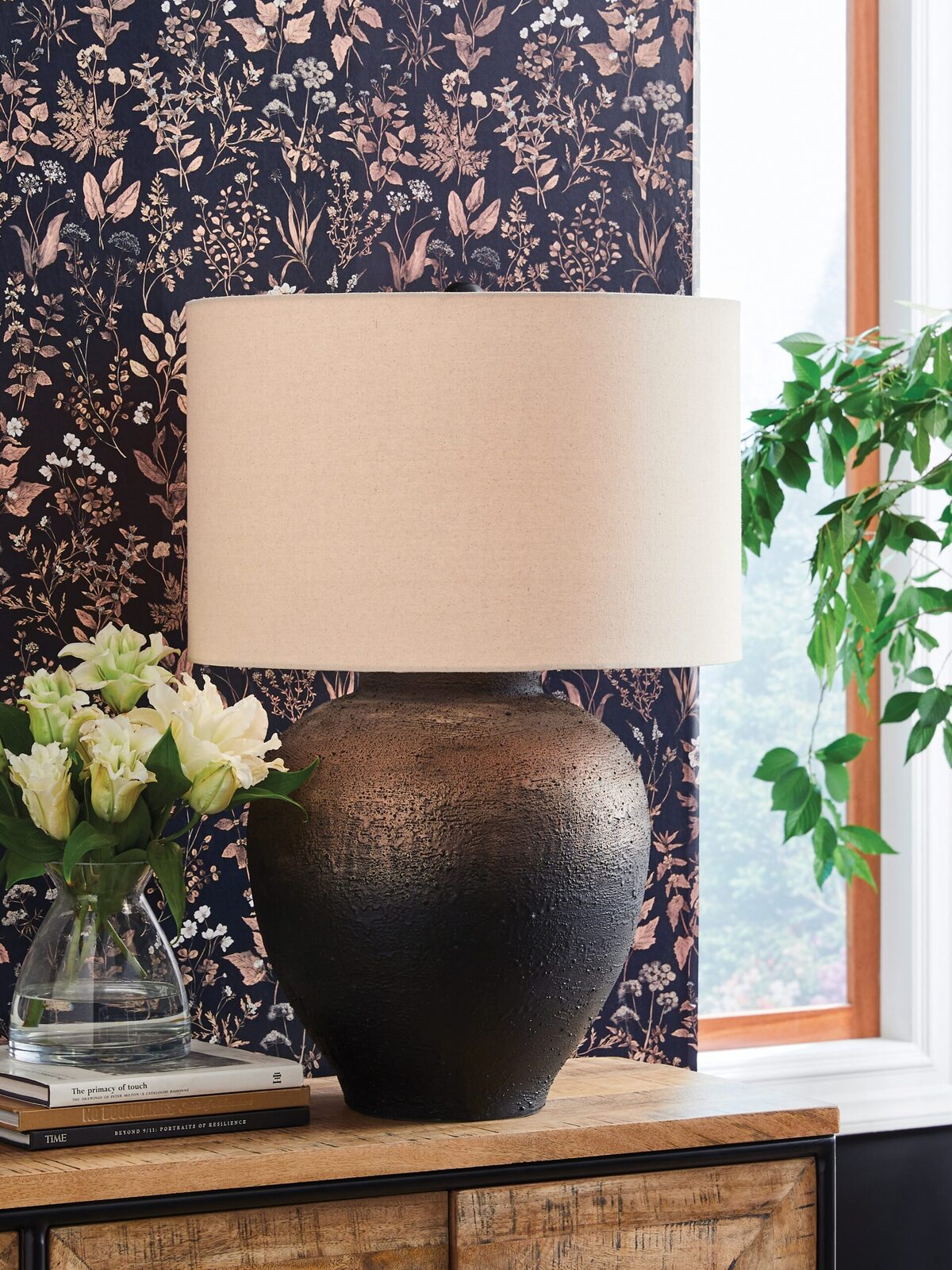 Newgerhard - Metal Table Lamp - Brown / Black - Image 2