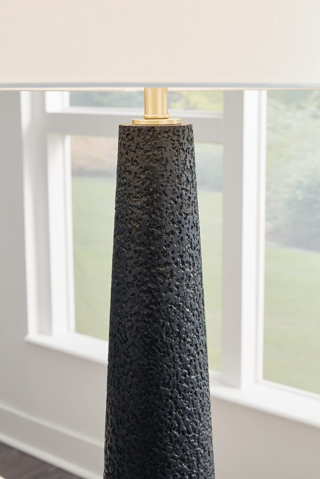 Hallburg - Poly Floor Lamp - Black - Image 4