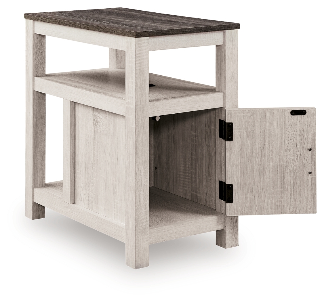 Fendenmore - Chair Side End Table - Image 21
